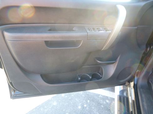 Used 2014 Chevrolet Silverado 2500 LT image 12