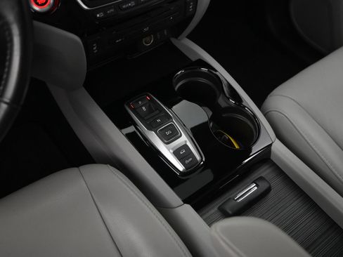 Used 2017 Honda Pilot Touring image 25