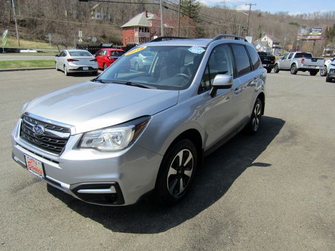 Used 2018 Subaru Forester 2.5i Premium image 5