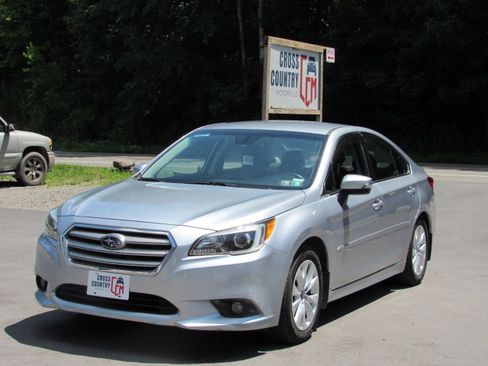 Used 2017 Subaru Legacy 2.5i Premium AWD/4WD image 1