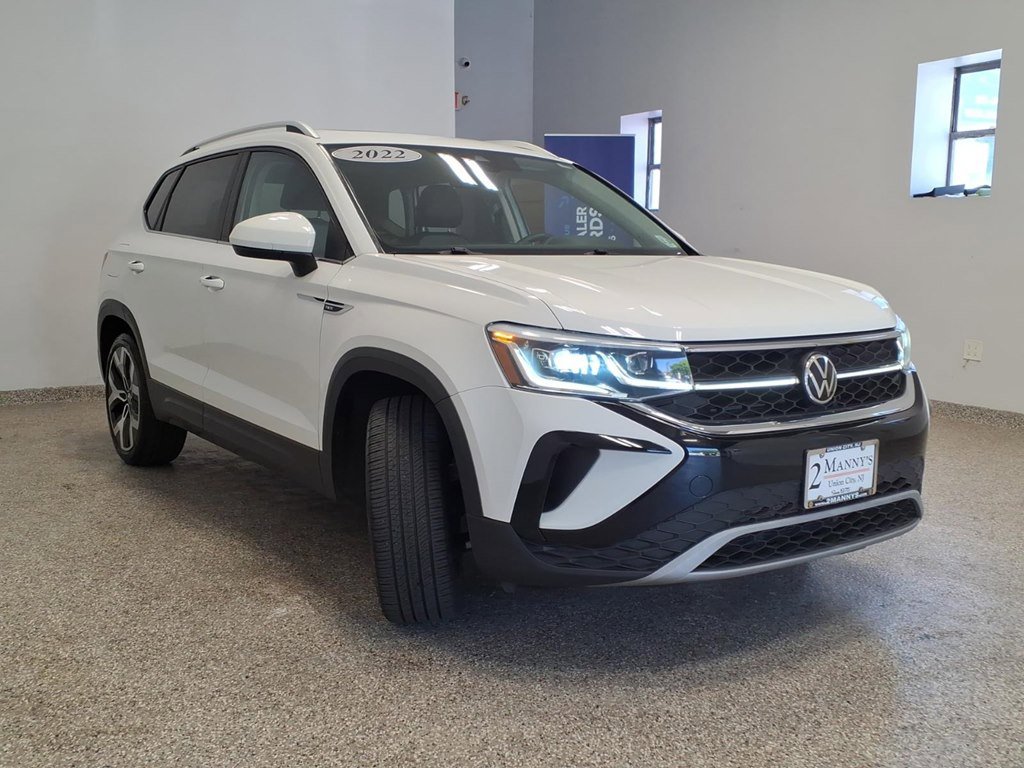 Used 2022 Volkswagen Taos SEL AWD/4WD image 3