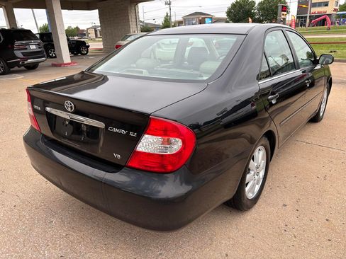 Used 2004 Toyota Camry V6 w/ XLE Premium Pkg FWD image 3