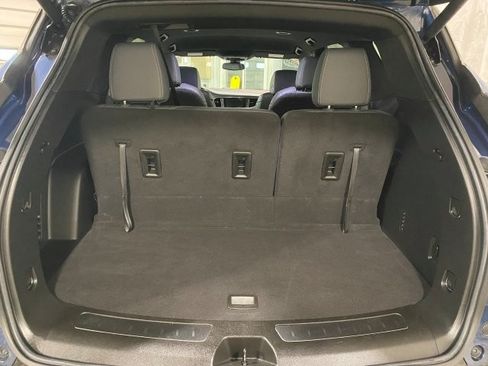 Used 2023 Buick Enclave FWD Essence image 25