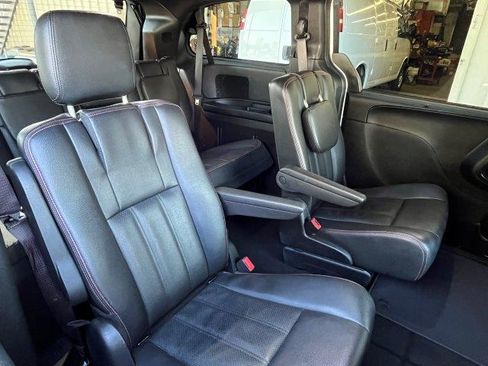 Used 2020 Dodge Grand Caravan GT image 14