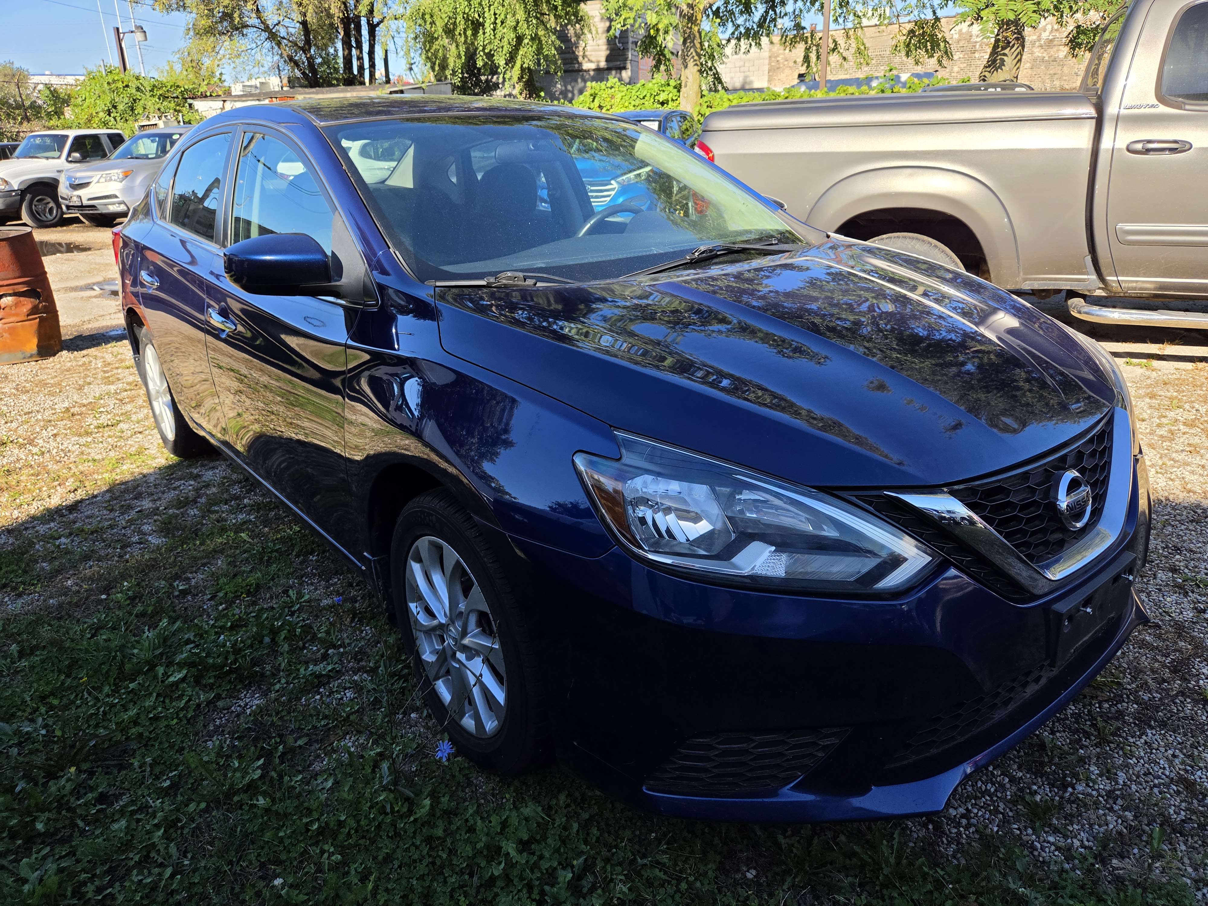Used 2018 Nissan Sentra SV FWD image 2