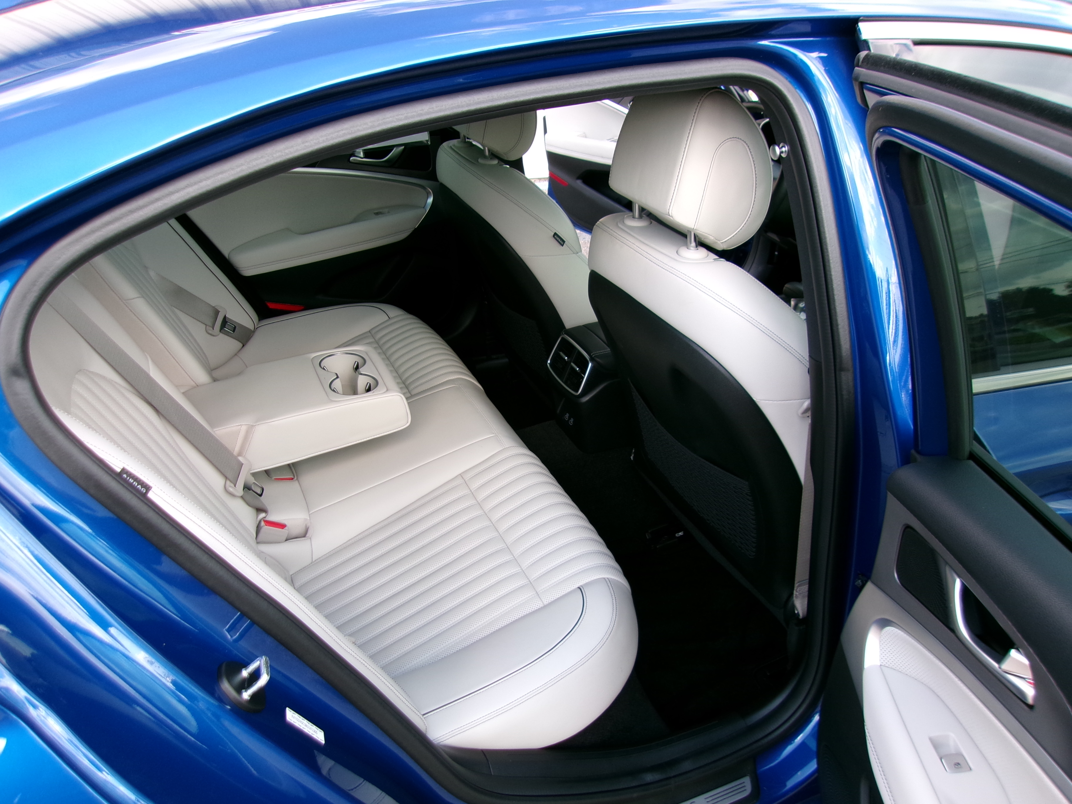 Used 2024 Genesis G70 2.5T Prestige RWD image 15