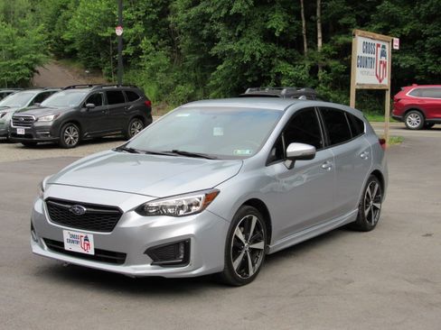 Used 2017 Subaru Impreza 2.0i Sport Hatchback AWD/4WD image 2