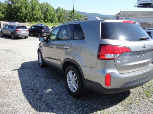 Used 2014 Kia Sorento AWD LX image 6