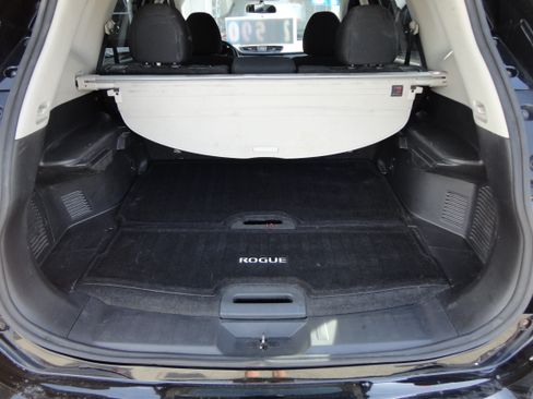 Used 2018 Nissan Rogue image 13