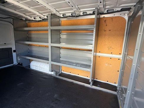 Used 2020 Nissan NV 2500 S image 12