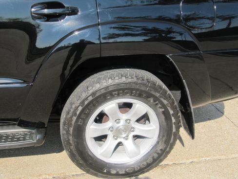 Used 2004 Toyota 4Runner 4WD image 5