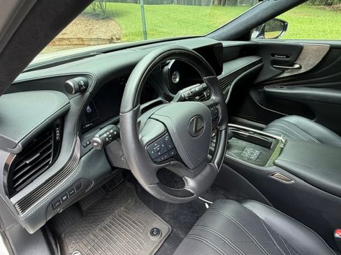 Used 2023 Lexus LS 500h AWD w/ Luxury Package image 16