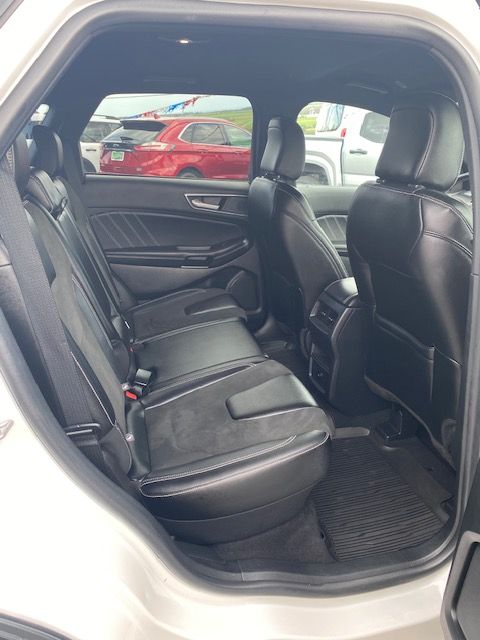 Used 2022 Ford Edge AWD ST image 12