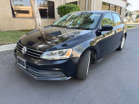 Used 2015 Volkswagen Jetta SE Sedan FWD image 1
