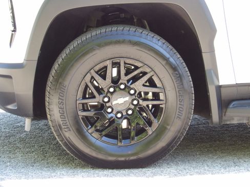 Used 2024 Chevrolet Silverado EV W/T image 8