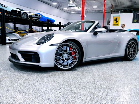 Used 2024 Porsche 911 Carrera GTS image 4