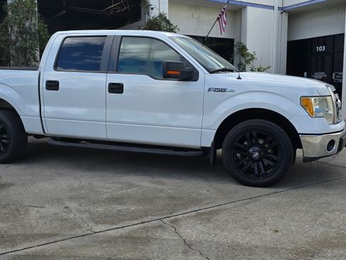 Used 2010 Ford F150 XLT image 4