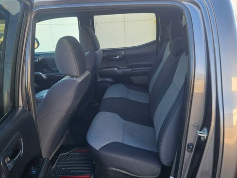 Used 2021 Toyota Tacoma image 12