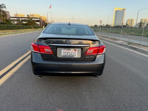 Used 2011 Lexus ES 350 image 4