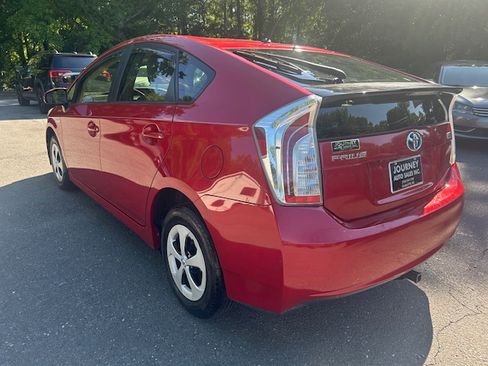 Used 2015 Toyota Prius Two FWD image 3