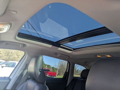 Used 2015 Volvo XC60 T6 Premier Plus image 6