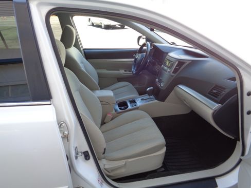 Used 2013 Subaru Outback 2.5i Premium image 7