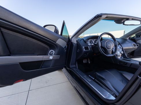 Used 2010 Aston Martin V8 Vantage image 26