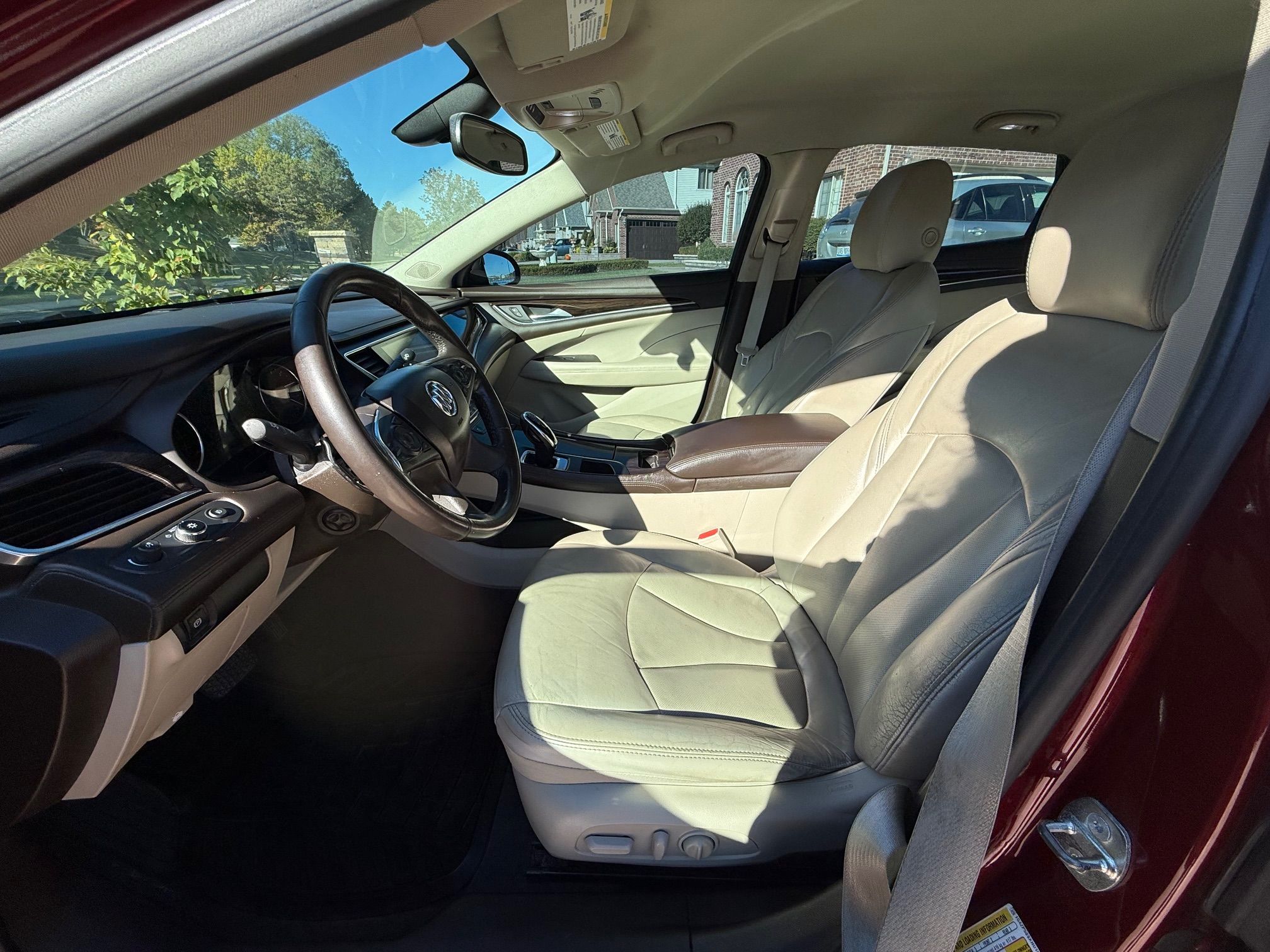 Used 2017 Buick LaCrosse Essence FWD image 7