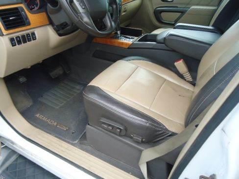 Used 2015 Nissan Armada 4WD w/ Platinum Reserve Pkg image 14