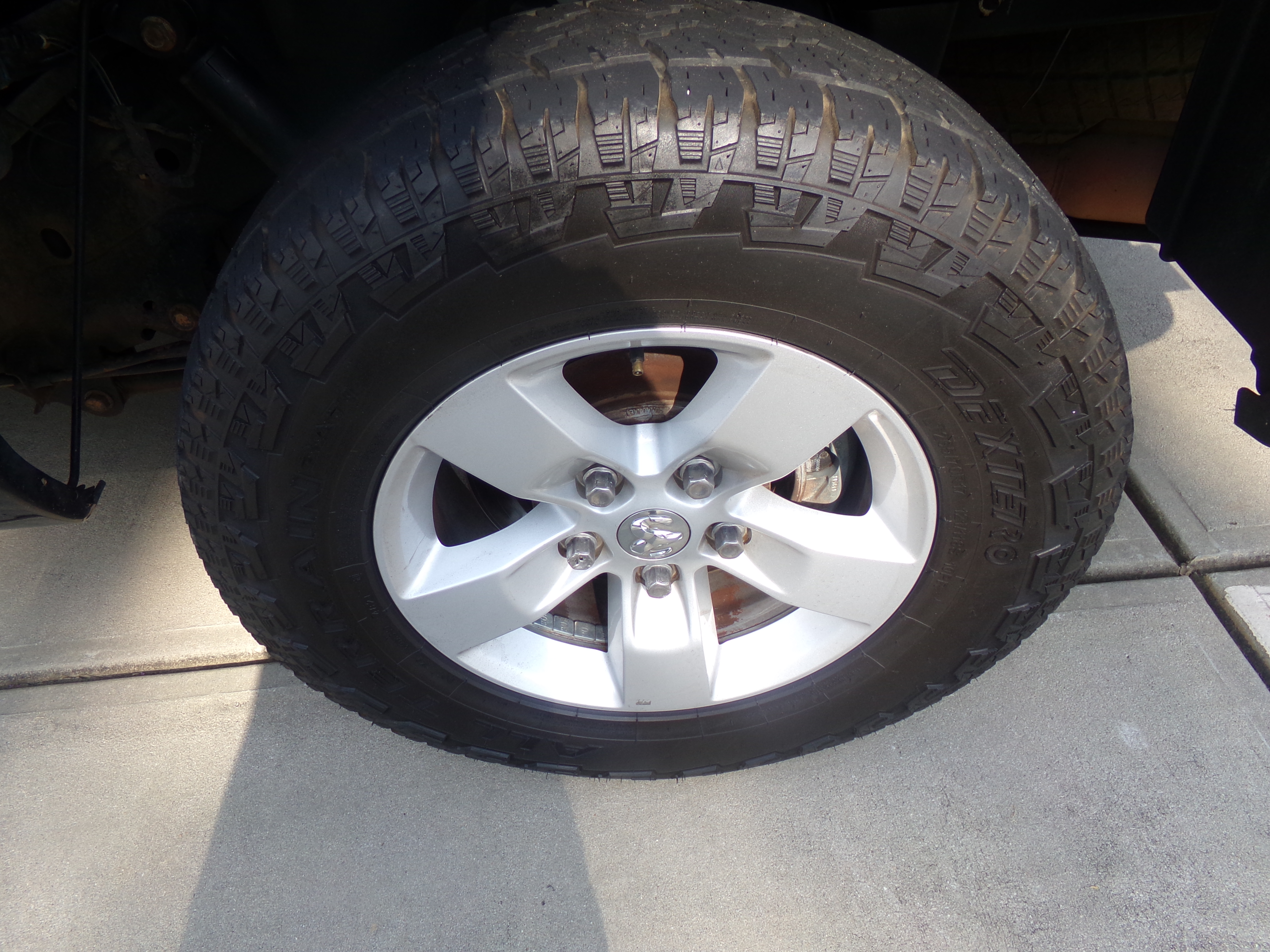 Used 2012 RAM 1500 2WD Quad Cab ST image 17