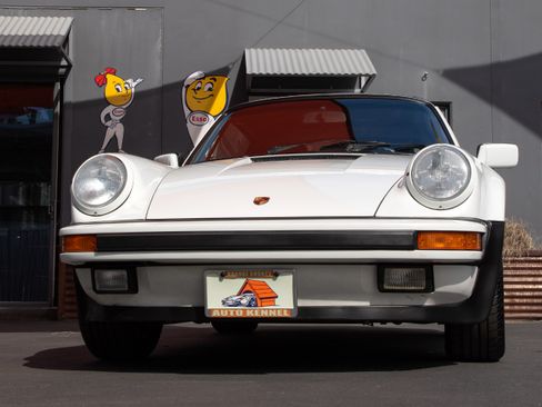 Used 1988 Porsche 911 Carrera image 6