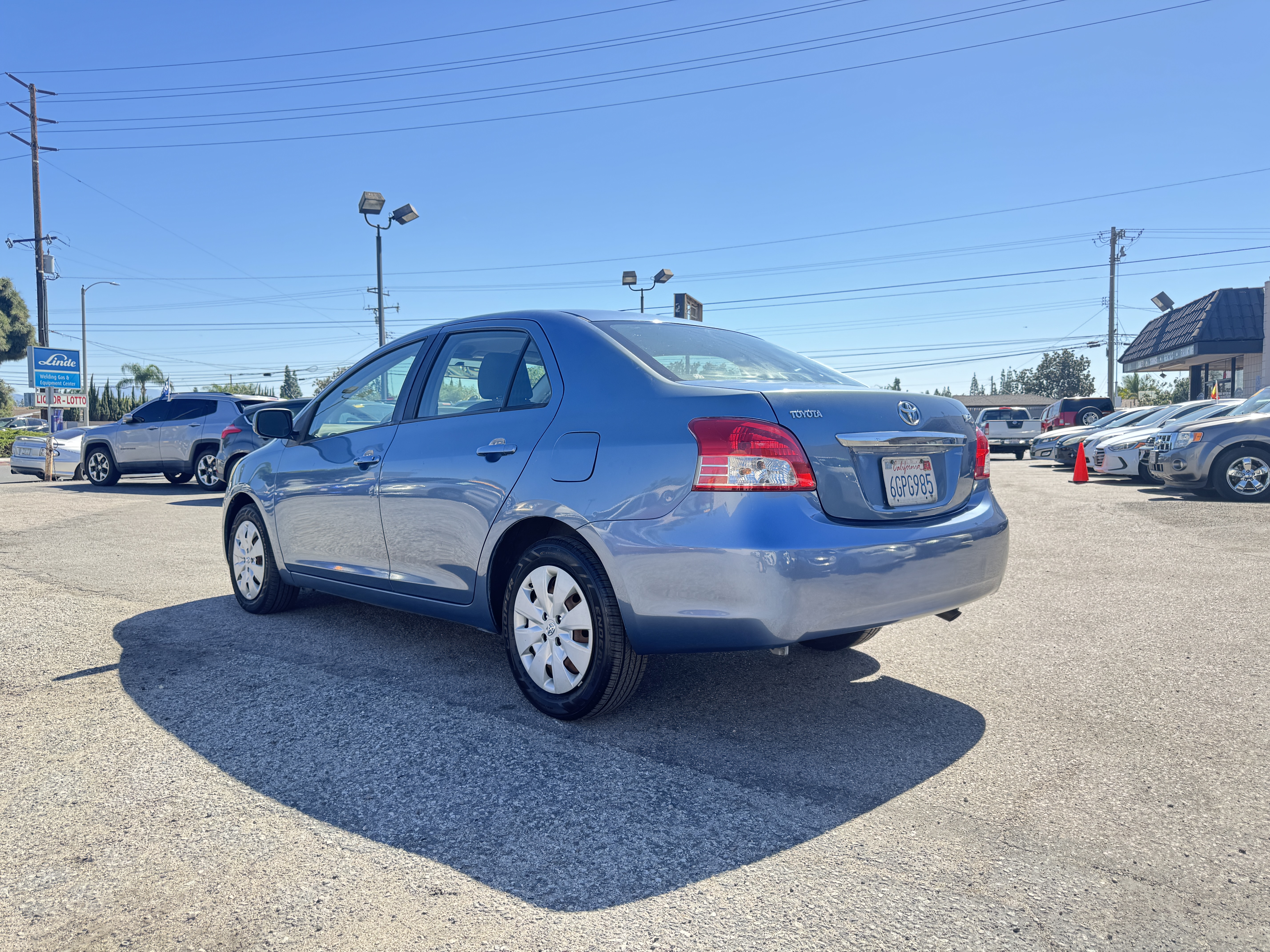 Used 2009 Toyota Yaris Sedan FWD image 5