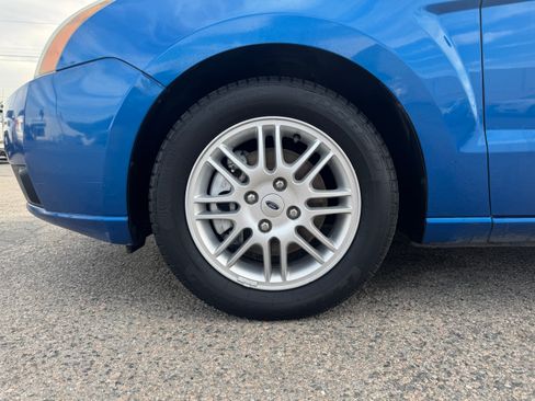 Used 2010 Ford Focus SE image 13