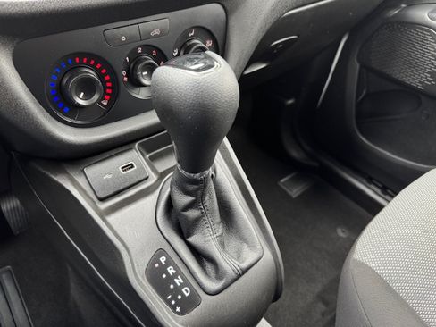 Used 2021 RAM ProMaster City Tradesman image 16