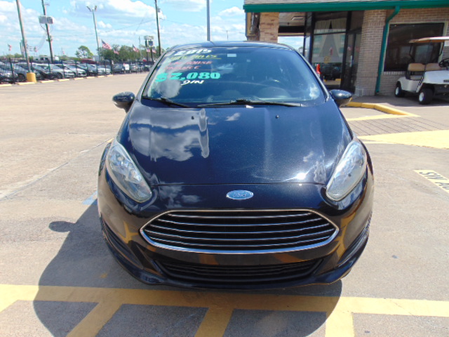 Used 2015 Ford Fiesta SE Hatchback FWD image 3