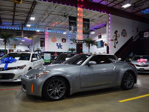 Used 2005 Nissan 350Z Touring RWD image 7