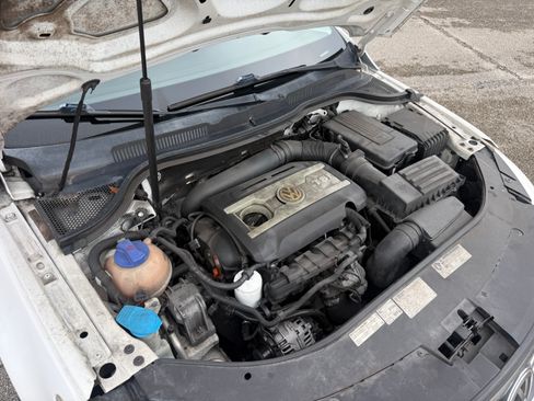 Used 2012 Volkswagen CC Sport FWD image 21