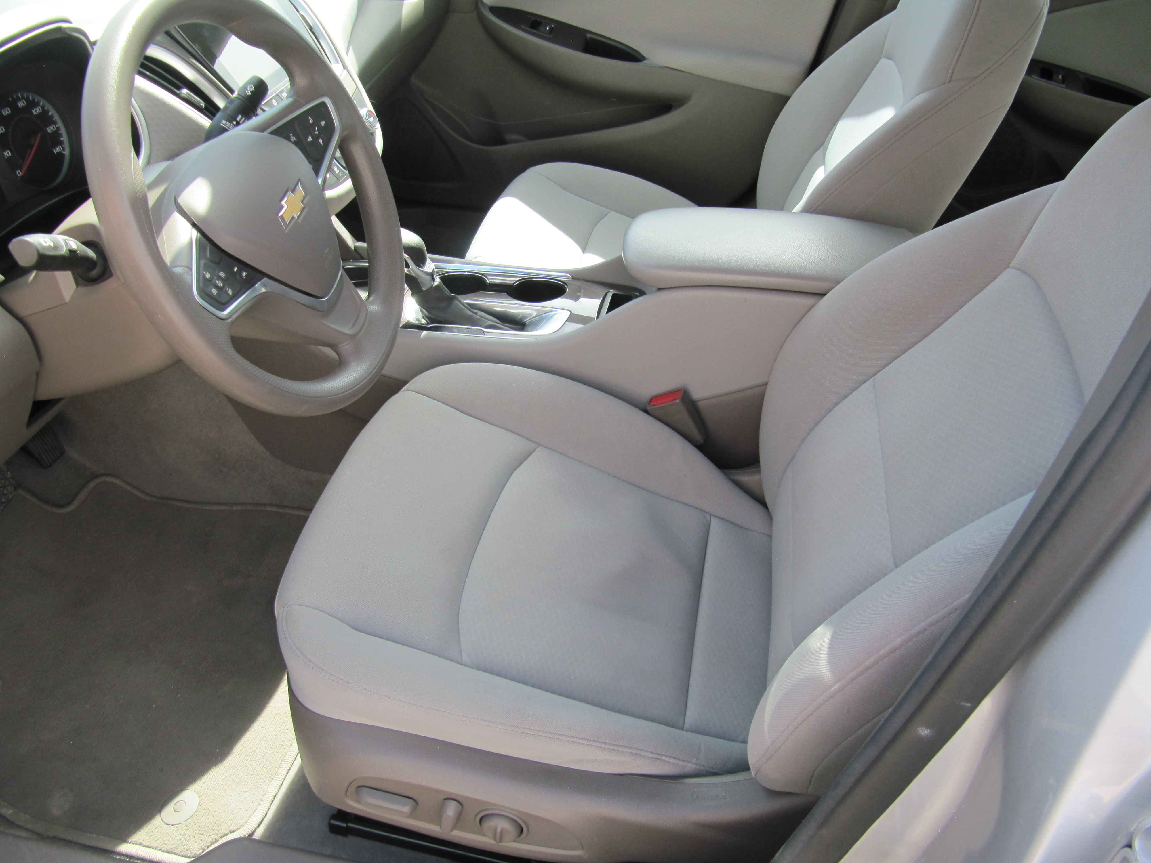 Used 2022 Chevrolet Malibu LS FWD image 12