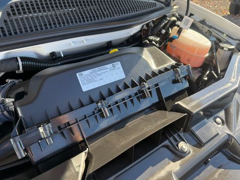 Used 2023 GMC Savana 2500 image 23