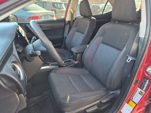 Used 2019 Toyota Corolla LE image 5