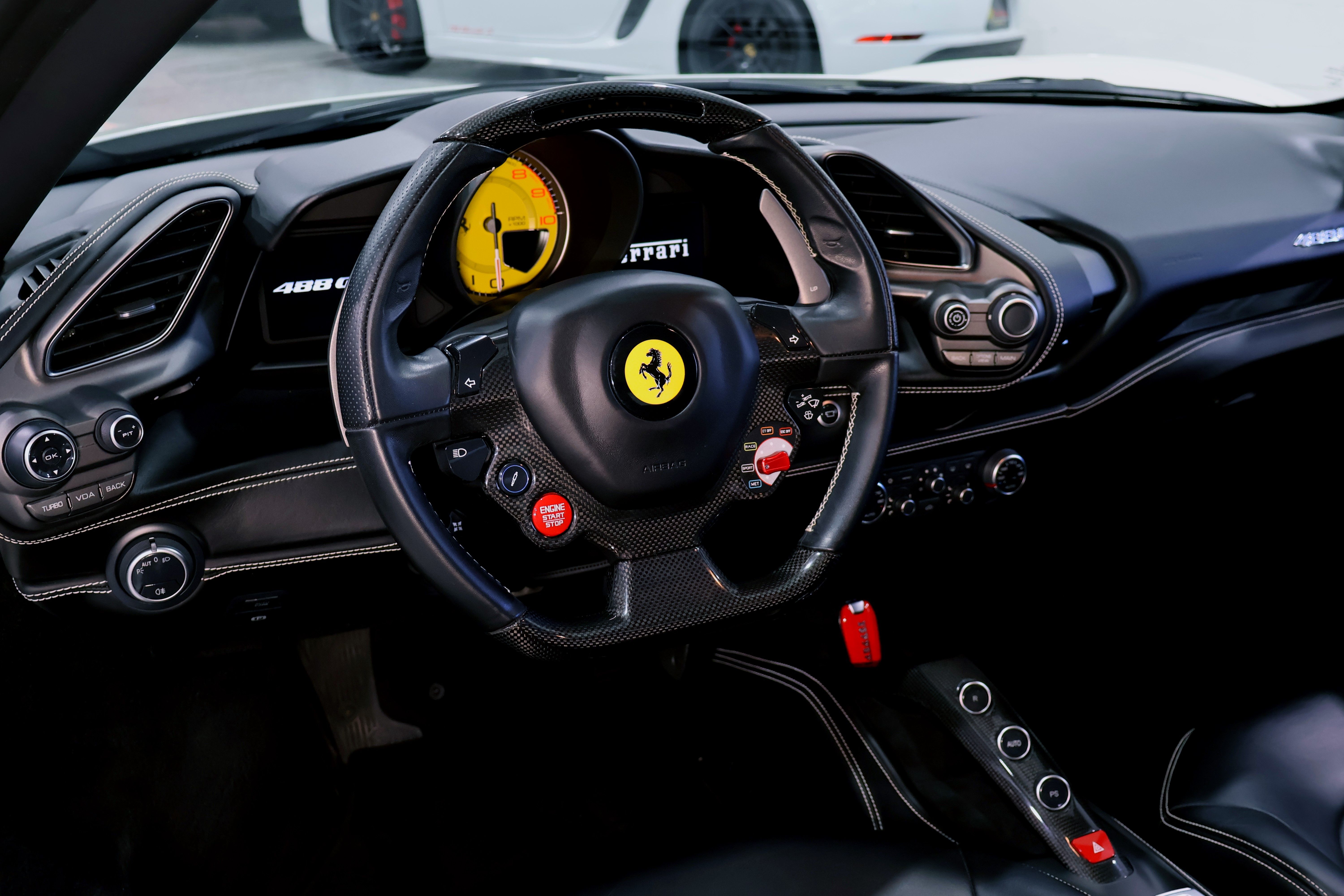Used 2016 Ferrari 488 GTB RWD image 21
