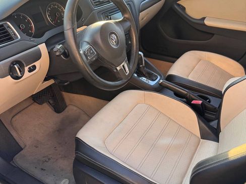 Used 2013 Volkswagen Jetta 2.5 image 16