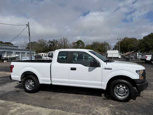 Used 2017 Ford F150 XL image 6