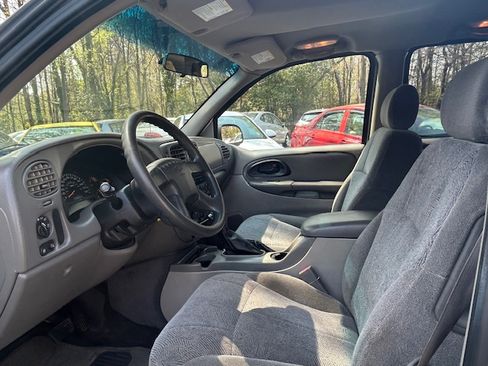 Used 2004 Chevrolet TrailBlazer LS image 16