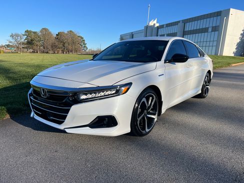 Used 2022 Honda Accord Hybrid Sport image 1