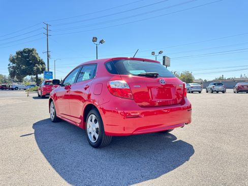 Used 2010 Toyota Matrix image 5