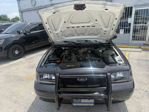 Used 2011 Ford Crown Victoria Police Interceptor RWD image 34