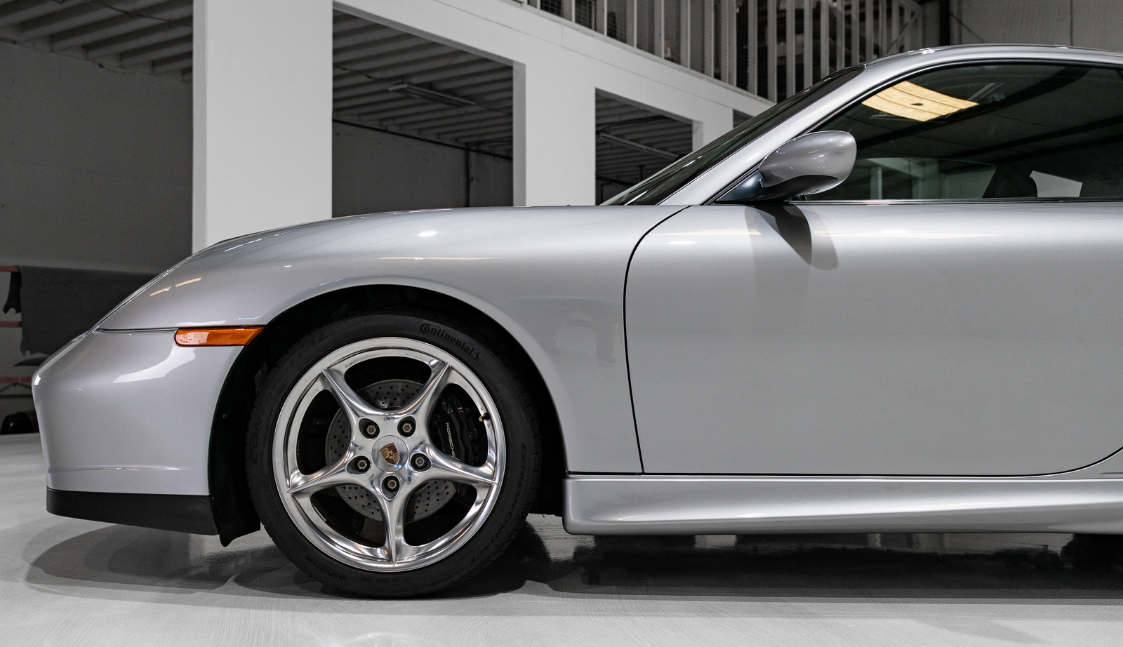 Used 2004 Porsche 911 40th Anniversary Coupe RWD image 10