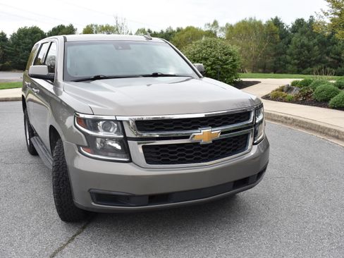 Used 2019 Chevrolet Tahoe 4WD image 11