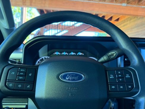 Used 2024 Ford F350 4x4 Crew Cab Super Duty image 15
